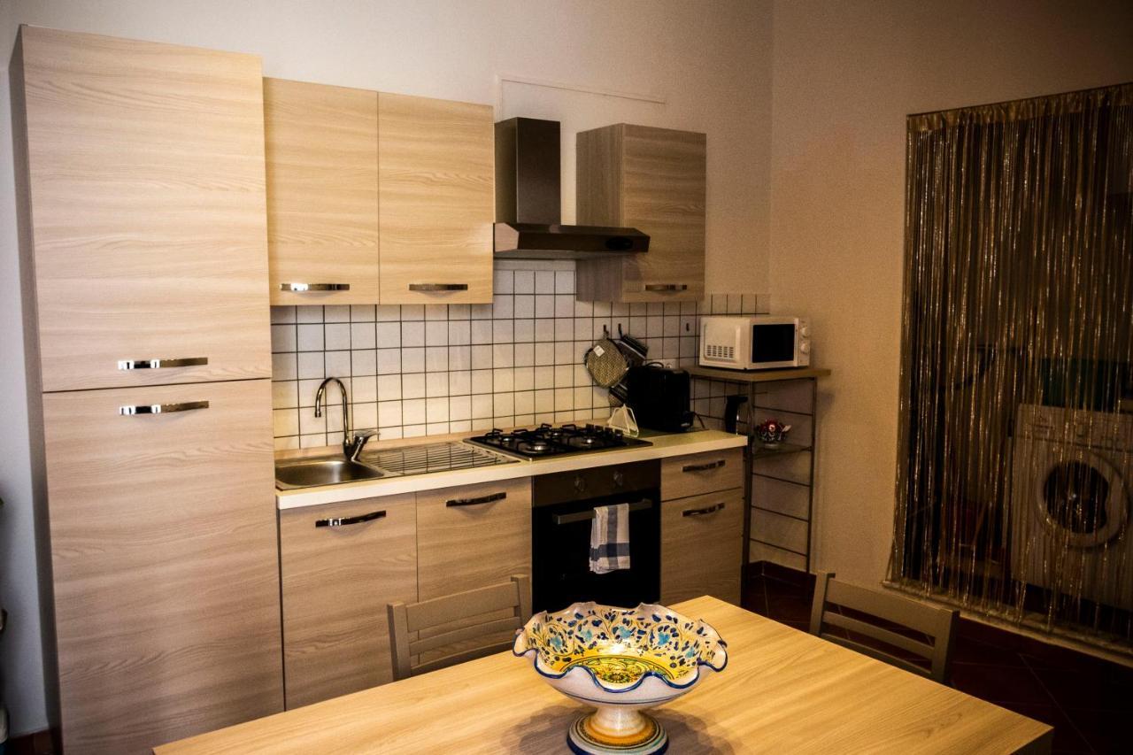 Casa Francy Villa Кастелмола Екстериор снимка